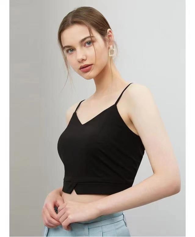 小sexy单品，增添穿搭魅力